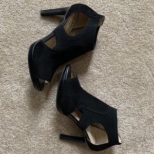 NWOT Life Stride Heels